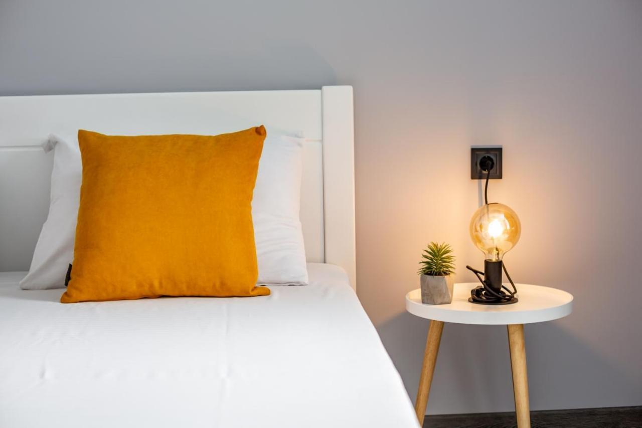 לבוב Stylish Apartment In The Center מראה חיצוני תמונה